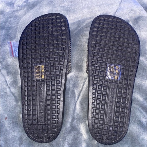 Michael Kors Slides - Picture 4 of 8